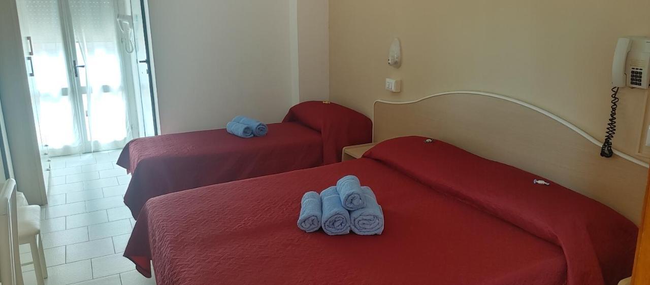 Hotel Adriatico Bellaria-Igea Marina Exterior foto